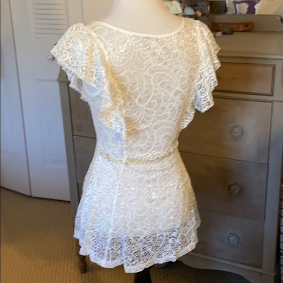 🌺Stretchy Lace Top - Picture 3 of 5